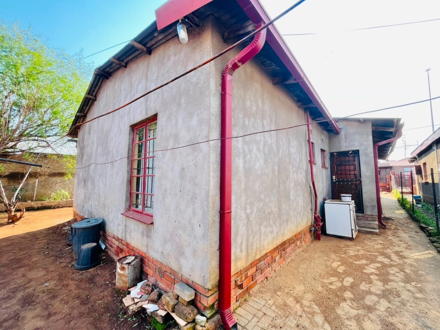 3 Bedroom Property for Sale in Kagisanong Free State